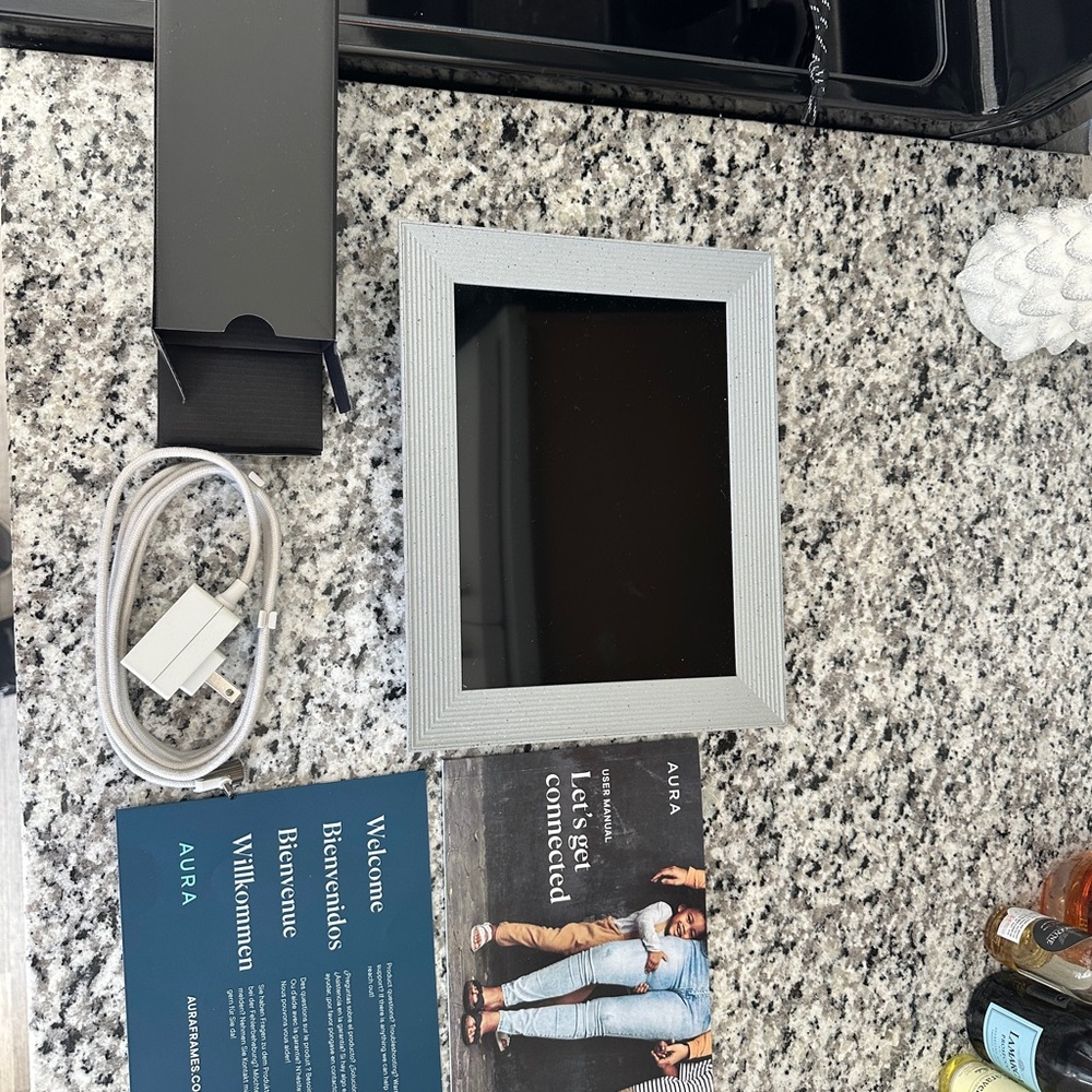 Aura Digital Picture Frame